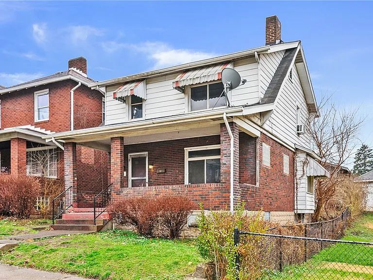 1404 Maple Avenue